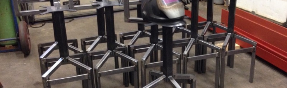 STAALMAKER MAAKT KRUKKEN VOOR HOTEL